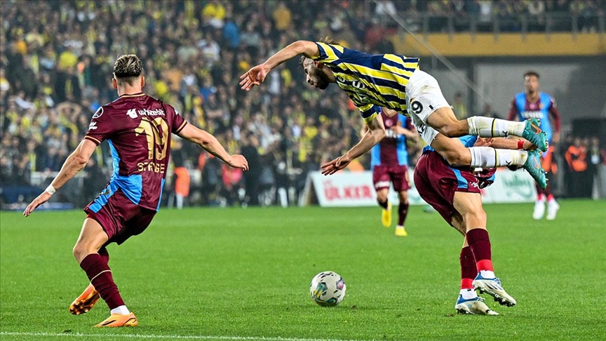 Fenerbahçe, Süper Lig'de Trabzonspor'u ağırlayacak