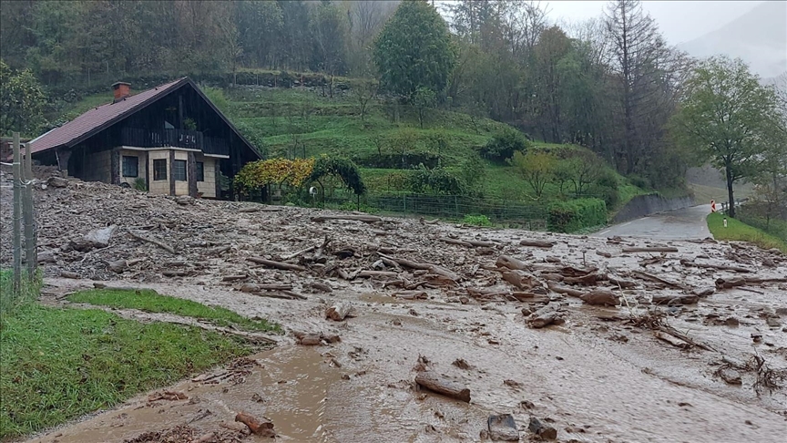 Nevrijeme u Sloveniji uzrokovalo poplave u nekoliko područja