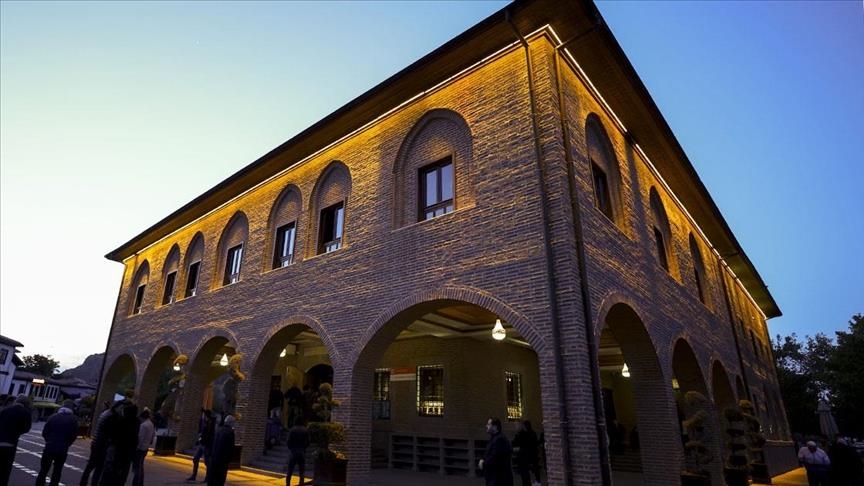 Türkiye, nesër në xhamitë në të gjithë vendin do të bëhen lutje për Gazën