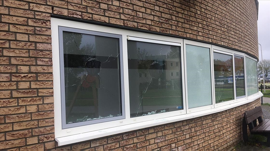 Hollanda'da Türk camisine saldırı düzenlendi