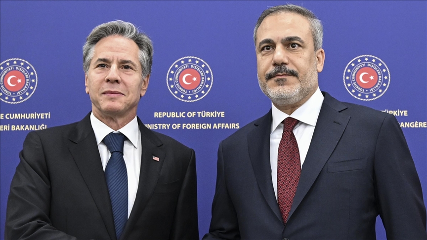 Sekretari amerikan i Shtetit mbërrin për vizitë në Ankara