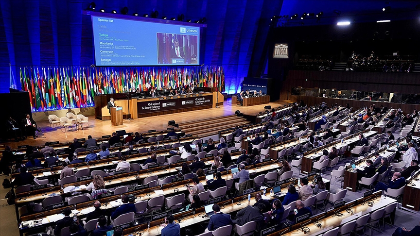 Bakan Tekin: Savaş suçu işleyen İsrail'in saldırılarının sona ermesi için küresel vicdan harekete geçmeli