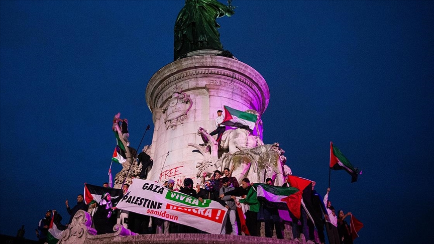 Fransa'da Filistin gösterilerinden rahatsız olan siyasetçilerin İsrail yanlısı gösteri planı ırkçılara takıldı