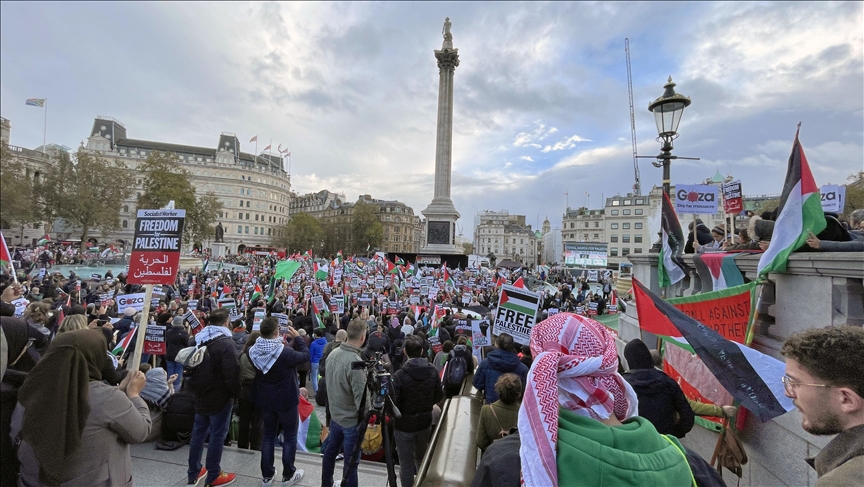 Pro-Palestine group protests outside defense firm's London offices