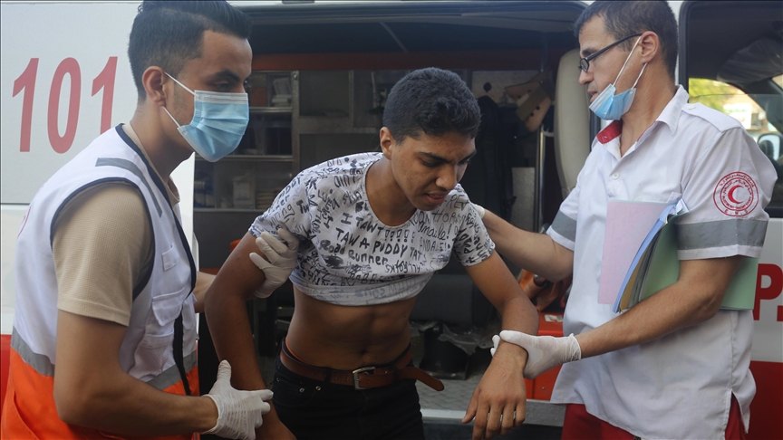 Medics, ambulances in Gaza continue to come under Israeli fire
