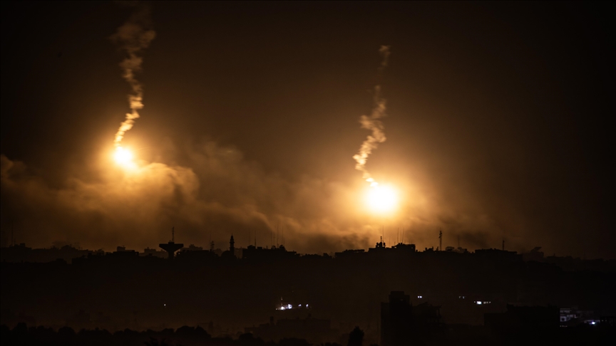 Clashes break out between Israeli forces, Palestinians near Al-Shifa Medical Complex in Gaza