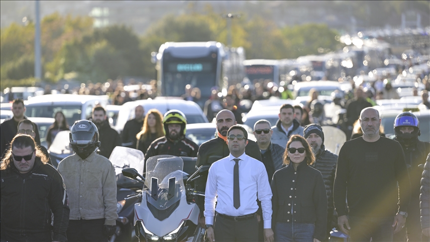 Turkish people come to halt for 2 minutes' contemplation to pay their respects to founding father Ataturk