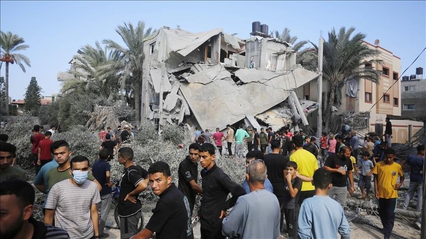 Israel bombardir Gaza di tengah bentrokan dengan pejuang Palestina