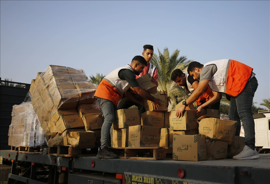 53 additional aid trucks cross into Gaza: Palestinian Red Crescent