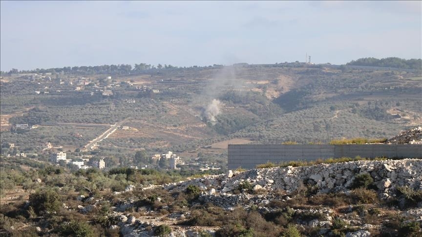 Israeli artillery continues to shell towns in southern Lebanon