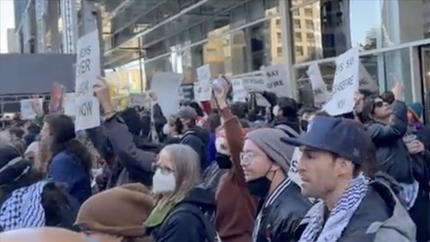 ABD'de Yahudiler, İsrail'in Chicago Konsolosluğu önünde Filistin'e destek gösterisi düzenledi
