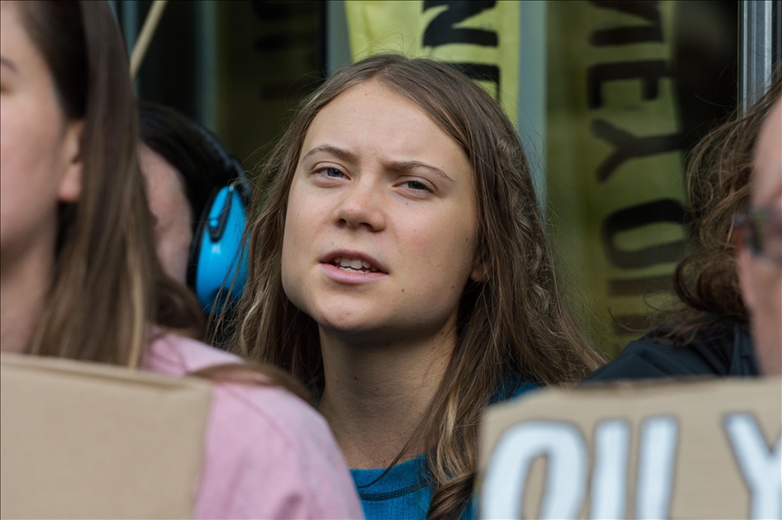 Environmental activist Greta Thunberg interrupted while speaking out for Palestine