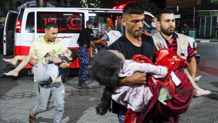Media Luna Roja Palestina: Vehículos militares israelíes rodean el Hospital Al Quds de Gaza