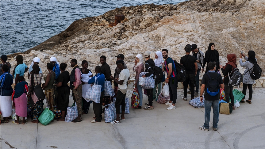 Italy's Lampedusa Island welcomes over 1,200 irregular migrants in 24 hours