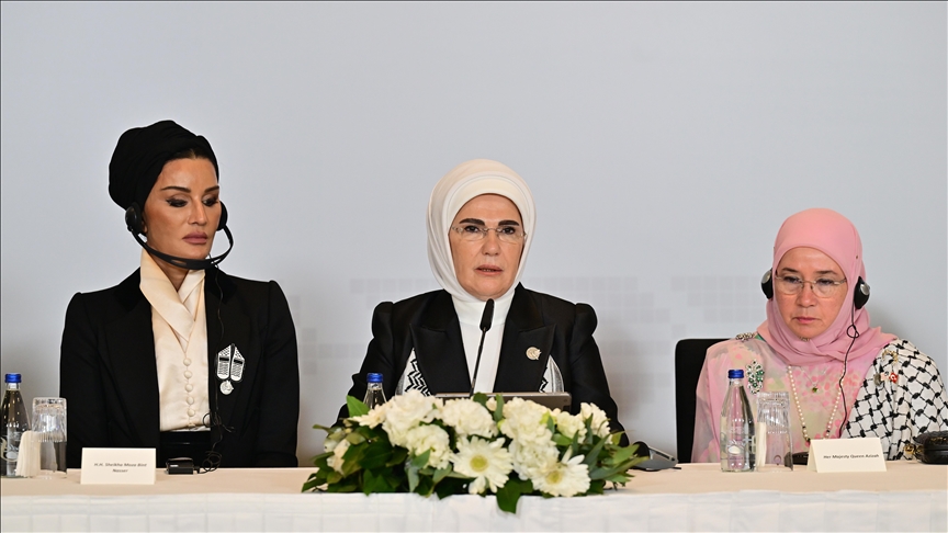 Emine Erdogan demande à ses homologues d'être la voix de la Bande de Gaza, "étouffée et réduite au silence"
