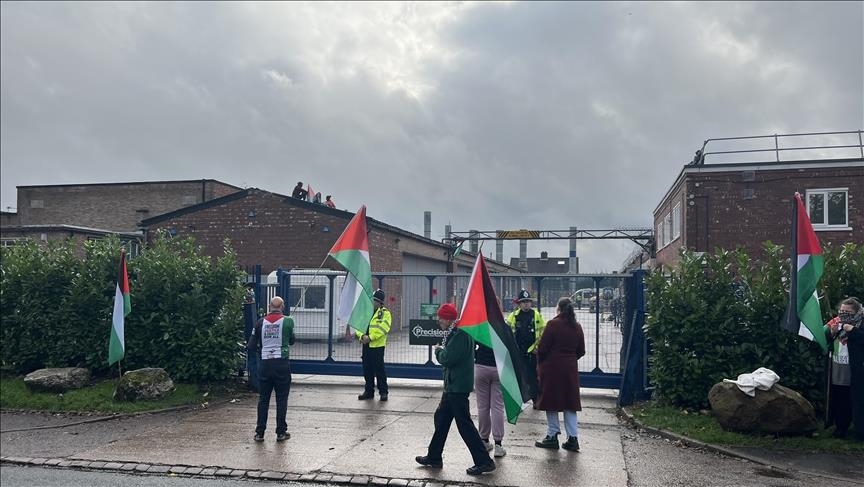 Activists in UK blockade factories in protest against Israeli weapons production