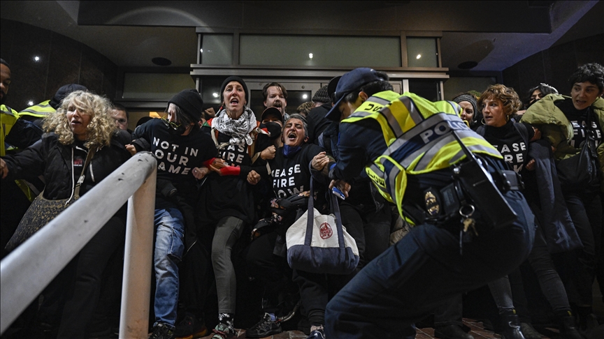 US Capitol Police disperse protest calling for Gaza cease-fire