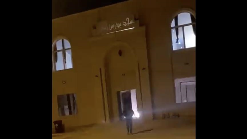 Cisjordanie: Une vidéo montre un soldat israélien jetant une grenade à l’intérieur d’une mosquée