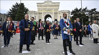 Academics in Istanbul march in protest against Israeli war on Gaza