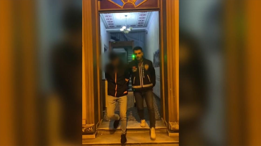 Beyoğlu'nda bir kişinin başına kalem saplayarak ölümüne neden olan şüpheli tutuklandı