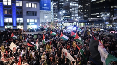 New York'ta binlerce kişi, İsrail'in Gazze'ye saldırılarını protesto etti