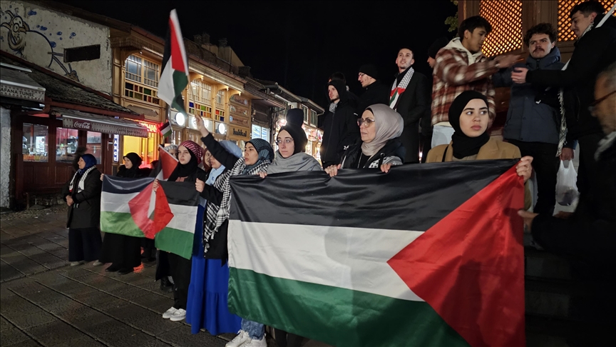 Thousands of Bosnians demand end to Israel's attacks to Gaza