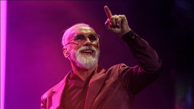Spektakl u Beogradu: Dino Merlin koncert otvorio pjesmom "Da šutiš"