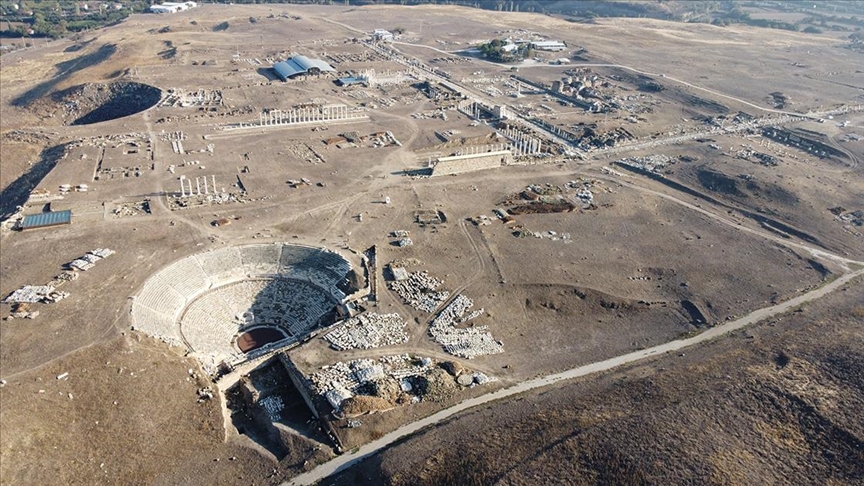 Laodikya'daki anıtsal çeşme yüzyıllar sonra yeniden cazibe merkezi oldu