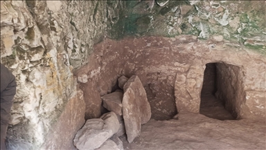 Adıyaman'da kaçak kazılarda 1900 yıllık oda mezarı bulundu