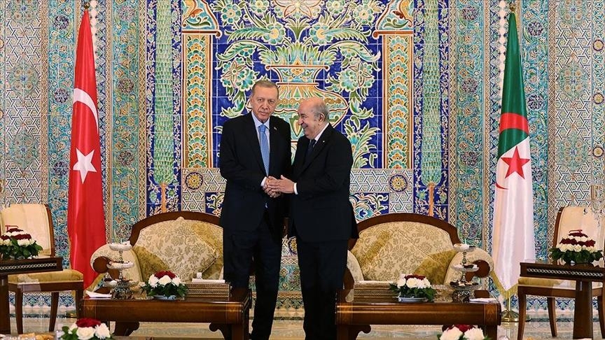 В Алжире началась двусторонняя встреча президента  Эрдогана с алжирским коллегой