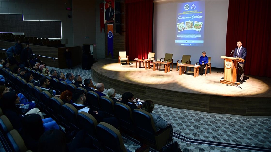 Ardahan ile Gürcistan'ın unutulmaya yüz tutmuş yemekleri çalıştayda ele alındı