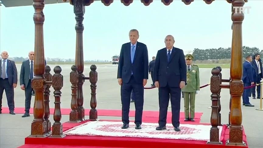 Türkiye-Algérie: Erdogan accueilli avec une cérémonie officielle à Alger
