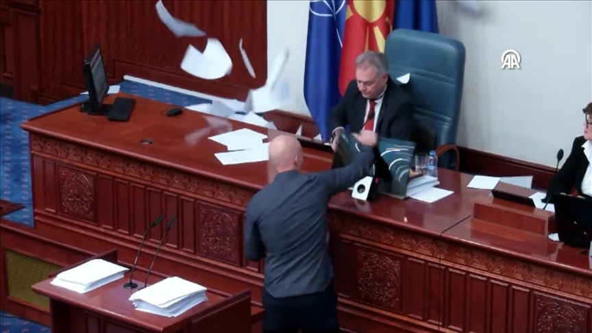 Sjeverna Makedonija: Na sjednici Sobranja napadnut potpredsjednik Mišovski