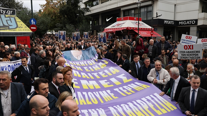 Freelance professionals rally in Athens to protest government’s proposed tax reforms