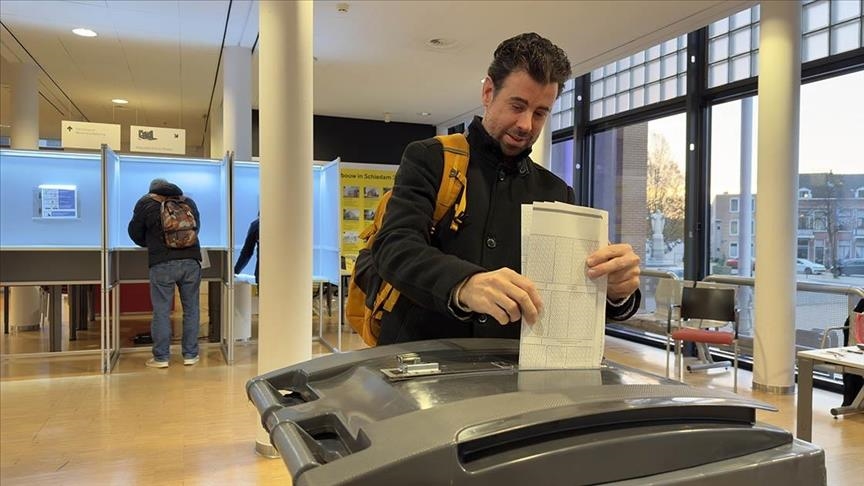 Dutch election sets stage for leadership change in over decade