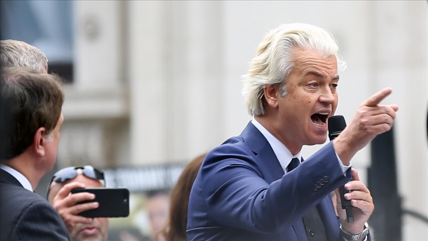 Hollanda seçimlerinde İslam karşıtı politikacı Geert Wilders en fazla sandalyeyi kazandı