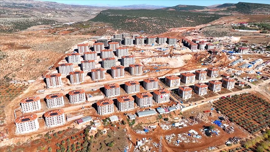 Depremin merkez üssü Pazarcık'ta yükselen afet konutları havadan görüntülendi