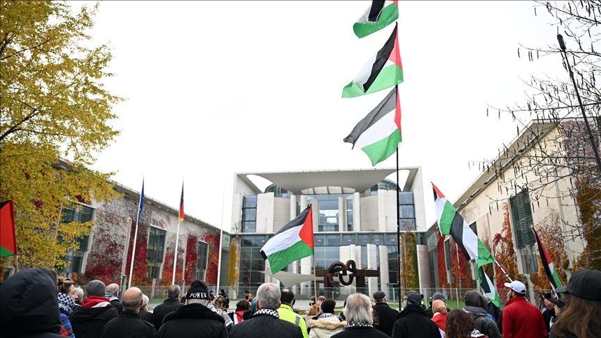 German government’s pro-Israeli policy not supported by public: Poll