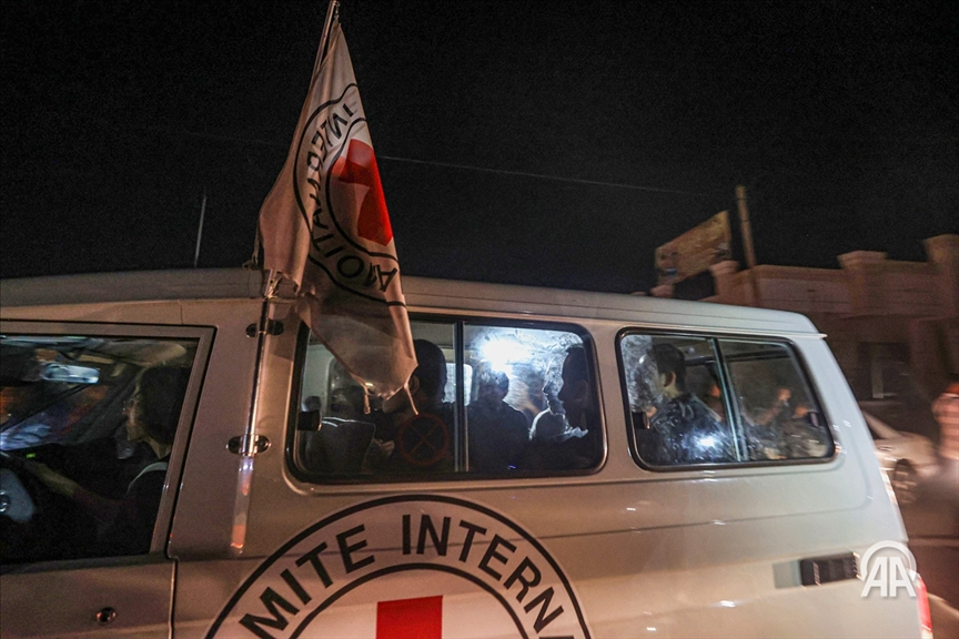 Des captifs israéliens et étrangers transférés de la bande de Gaza vers l'Égypte