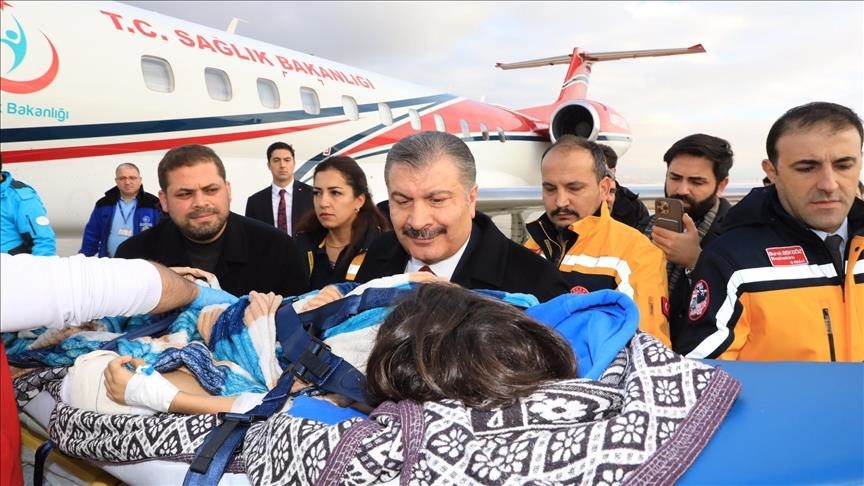 Turkish ambulance plane brings 3 wounded Gaza children to Ankara