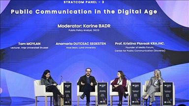Uluslararası Stratejik İletişim Zirvesi'nde "Dijital Çağda Kamu İletişimi" paneli düzenlendi