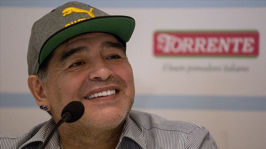 Futbol efsanesi Maradona vefatının 3. yılında anılıyor
