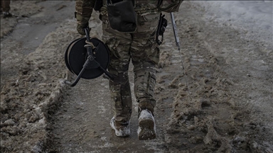 Ukrayna ordusu Ruslardan alınan bölgelerde mühimmat temizliyor