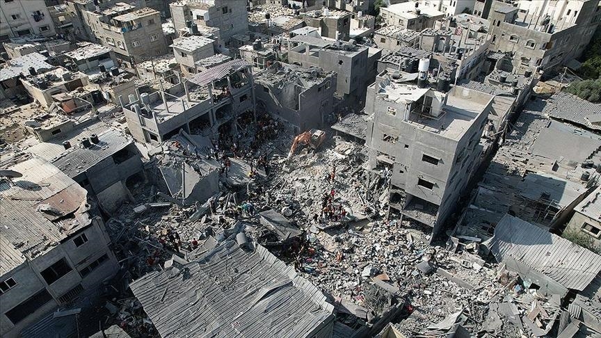 Despite humanitarian pause agreement, Israeli army attacks in central Gaza,  kills 1