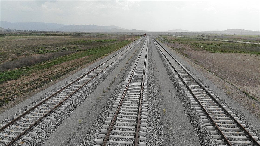 Kalkınma Yolu ve Zengezur Koridoru için yeni demir ve kara yolları planlandı