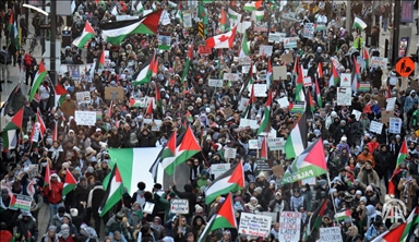Canada : des milliers de personnes participent à une marche en soutien à la Palestine