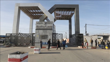 2 Qatari officials arrive in Gaza via Rafah crossing amid humanitarian pause