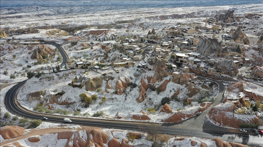Le fabuleux spectacle de la Cappadoce sous la neige