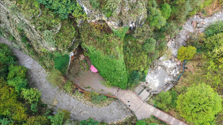 Türkiye: La grotte d'Oylat de Bursa, vieille de 3 millions d'années, est visitée par 300 000 personnes chaque année