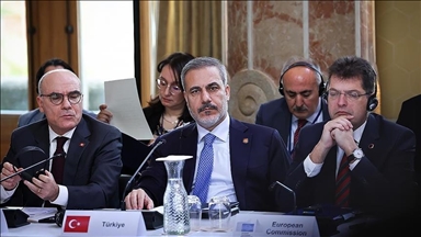 Глава МИД Турции принял участие в 8-м Региональном форуме AIB в Барселоне